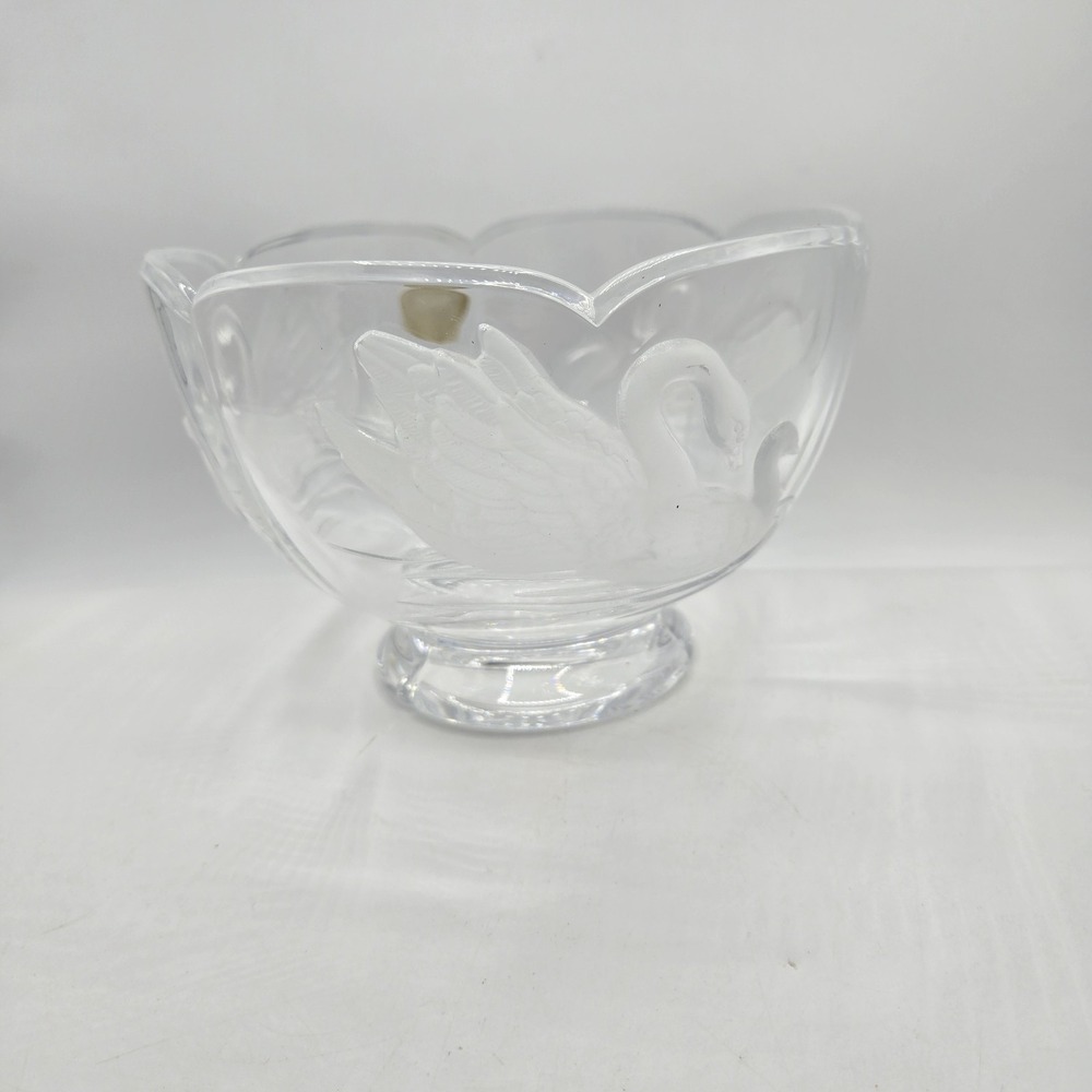 Vintage French Teleflora 24% Lead Crystal Frosted Swan Footed Candy Bowl - Picture 2 of 5